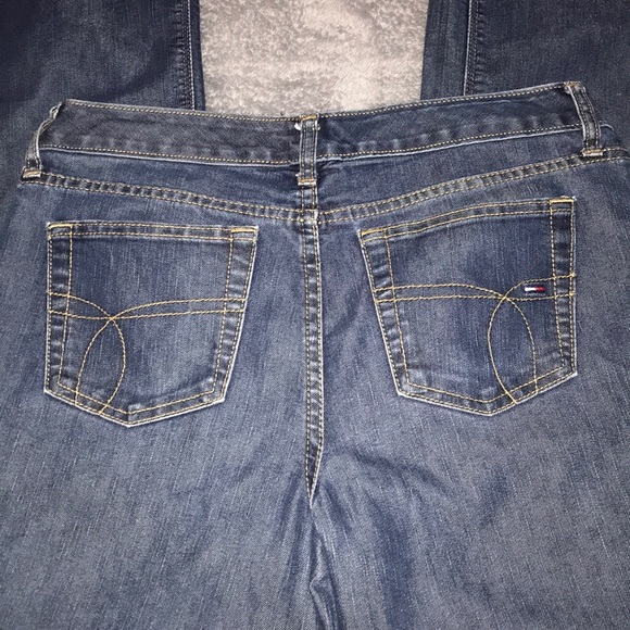 Tommy Hilfiger Boyfriend Jeans 👖 Short - Picture 2 of 5